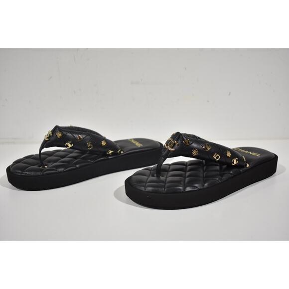 Chanel 23P Black Quilted Charms Padded Pool Thong Logo Mule Slide Flat Sandal 35 - Picture 11 of 12